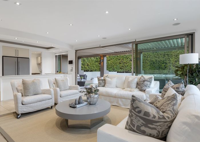  at 12 Hauraki Road, Hauraki, Auckland