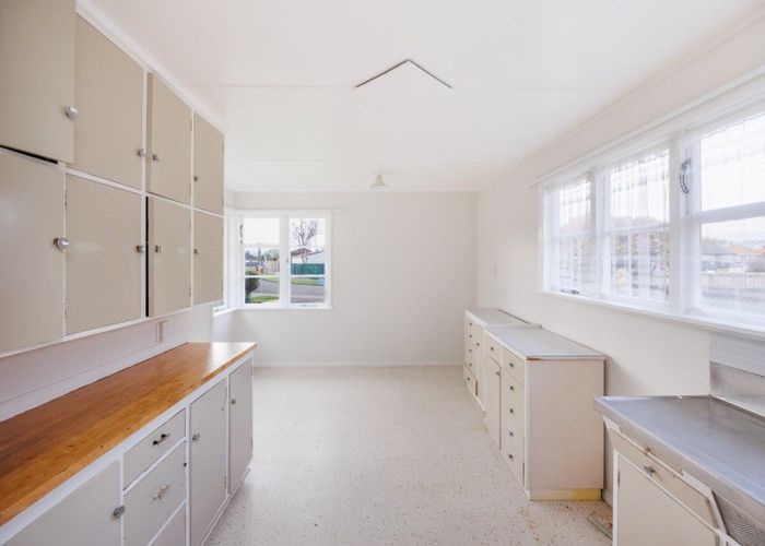  at 12 Tweed Street, Roslyn, Palmerston North, Manawatu / Whanganui