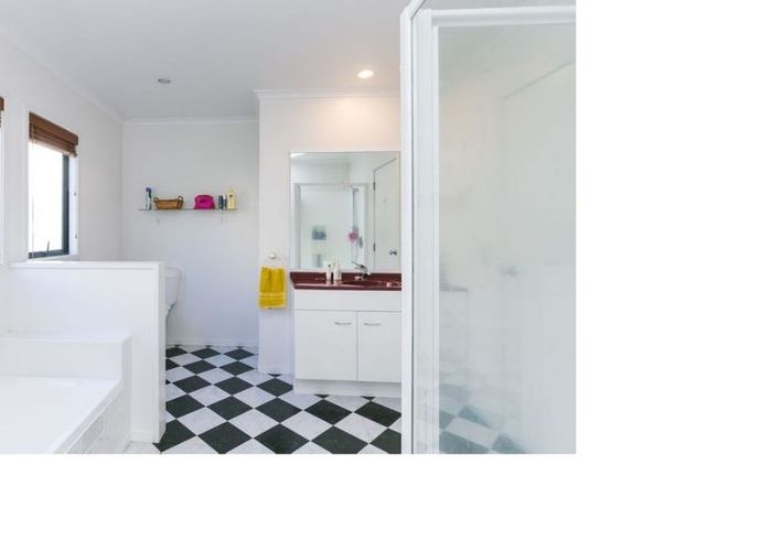  at 4 Forbes Lane, Newlands, Wellington