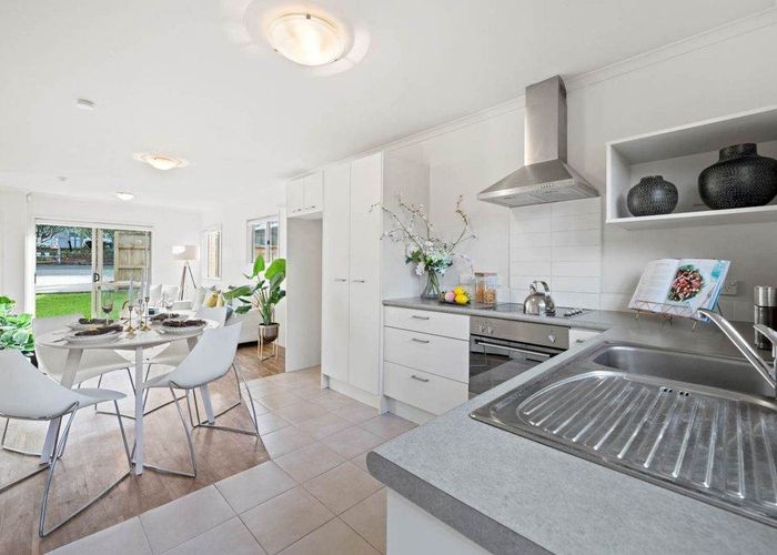  at 16/94 Glengarry Road, Glen Eden, Waitakere City, Auckland