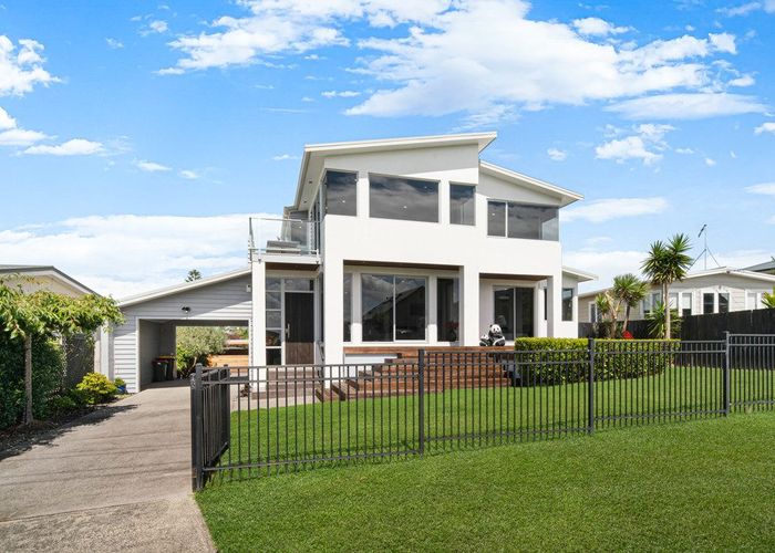 For sale 7 Sea View Terrace, Maraetai, Manukau City, Auckland homes.co.nz