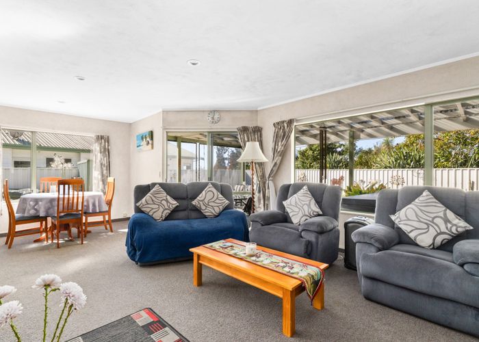  at 2/15 Burness Road, Greenmeadows, Napier, Hawke's Bay