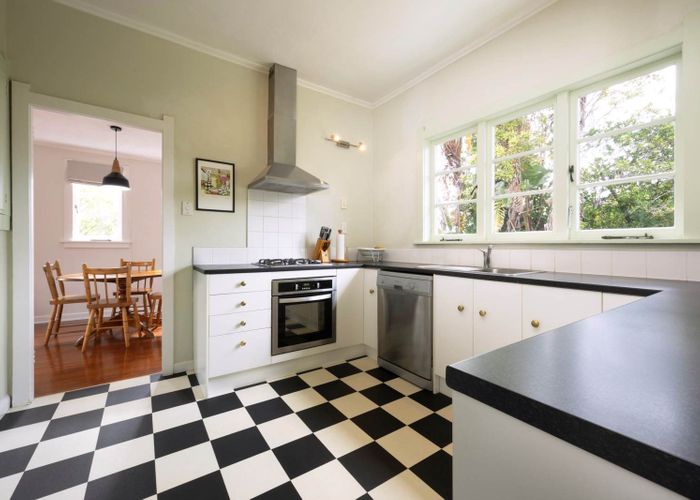  at 4/90 Titirangi Road, New Lynn, Waitakere City, Auckland