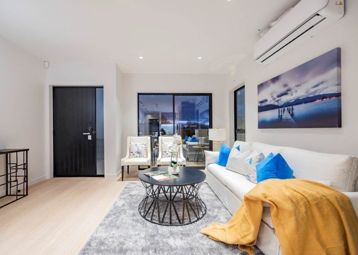  at 4/25 Titoki Street, Te Atatu Peninsula, Waitakere City, Auckland