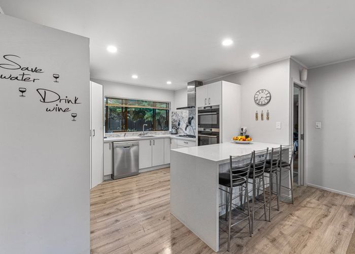  at 18 Perotti Place, Conifer Grove, Takanini
