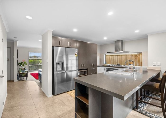  at 76 Stancombe Road, Flat Bush, Manukau City, Auckland