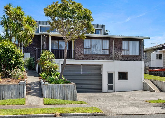  at 8 Julian Place, Westown, New Plymouth