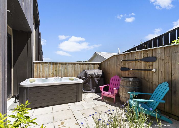  at 14/20 Trent Street, Island Bay, Wellington