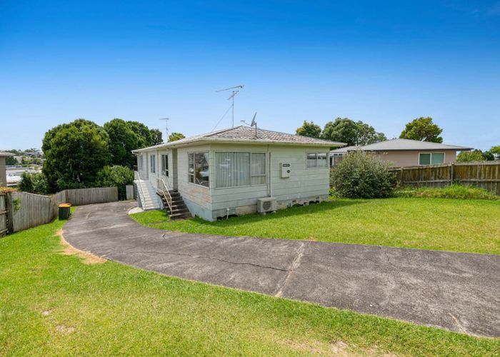  at 1/20 Celeste Place, Totara Vale, Auckland