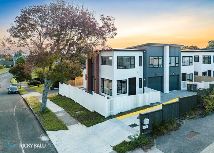 at 43A Mirrabooka Avenue, Botany Downs, Manukau City, Auckland