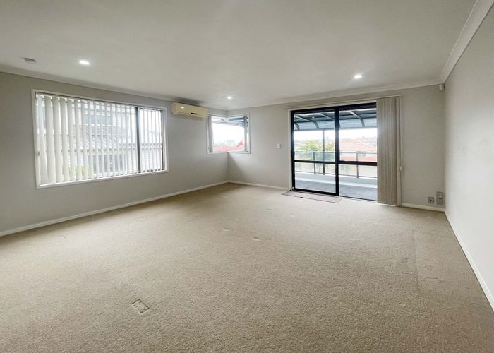  at 19 The Enclave, Totara Heights, Manukau City, Auckland