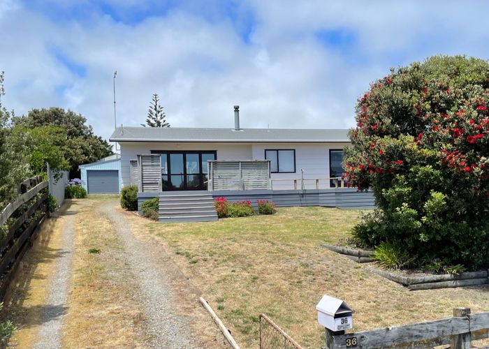  at 36 Kahukura Avenue, Waitarere Beach, Levin