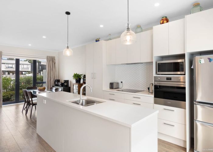  at 3 Whale Road, Mount Wellington, Auckland