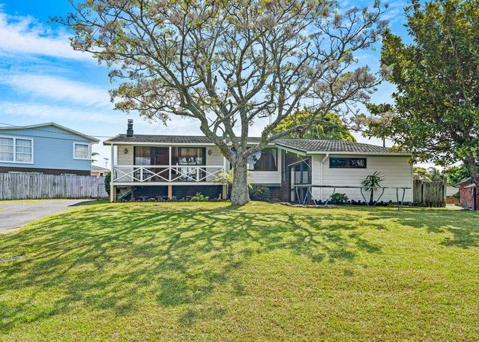  at 26 Cron Avenue, Te Atatu South, Auckland