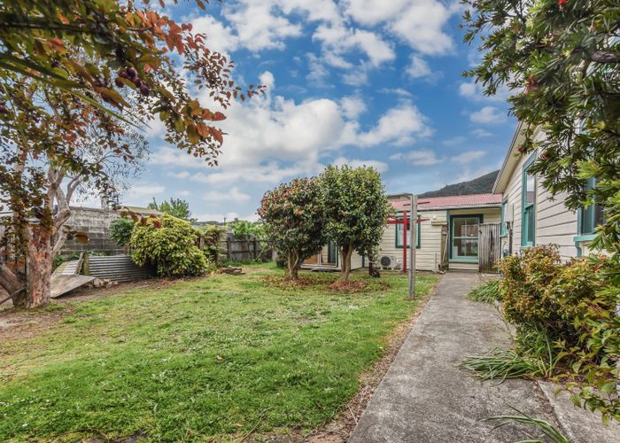  at 24 Devon Street, Picton