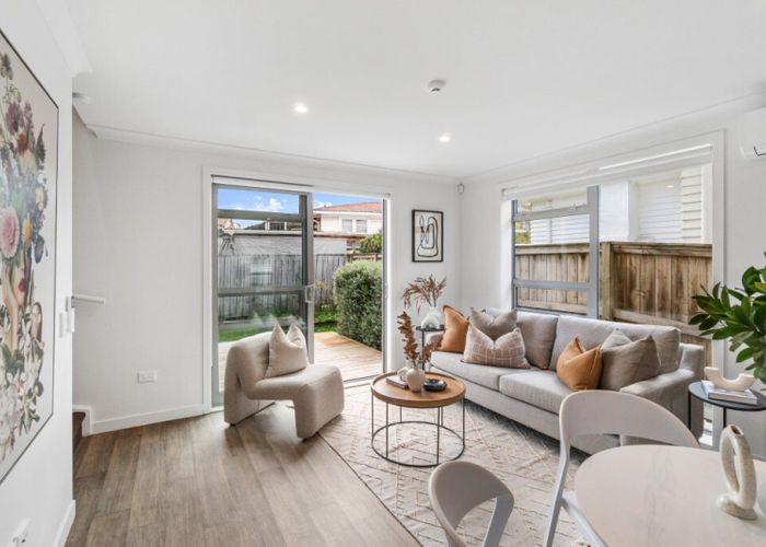  at 8A Totara Road, Manurewa, Manukau City, Auckland