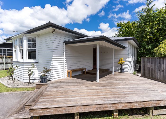  at 76 Summerhill Drive, Fitzherbert, Palmerston North