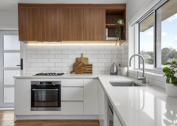  at 2/60 Chartwell Avenue, Glenfield, North Shore City, Auckland