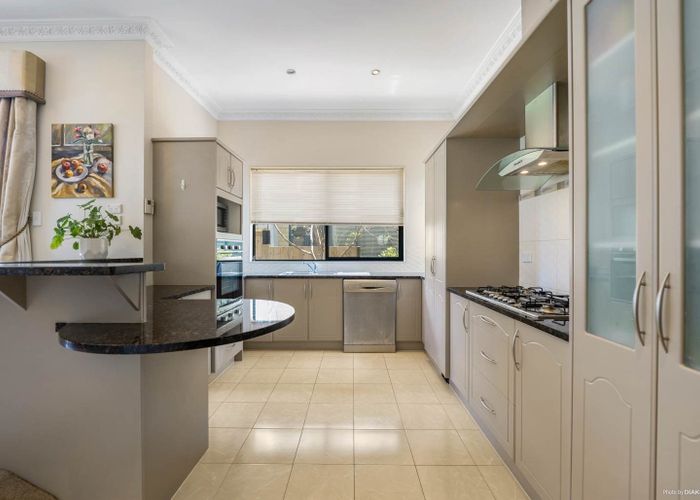  at 10 Kingsgate Place, Dannemora, Manukau City, Auckland