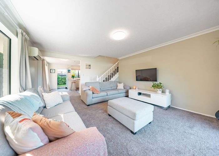  at 2/35 New Brighton Road, Shirley, Christchurch City, Canterbury