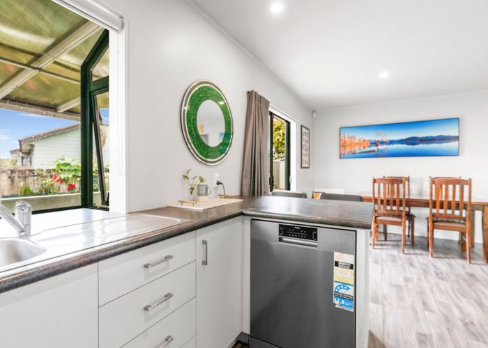  at 8a Melleray Place, Randwick Park, Manukau City, Auckland