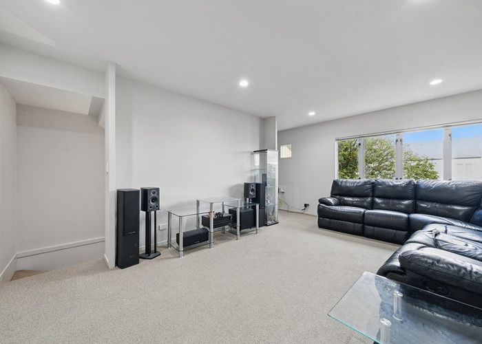  at 27 Winery Way, Henderson, Waitakere City, Auckland