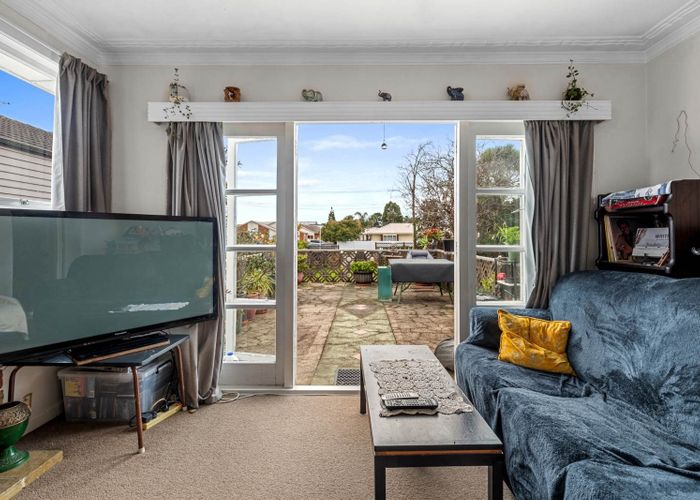  at 16 Pomaria Road, Henderson, Waitakere City, Auckland