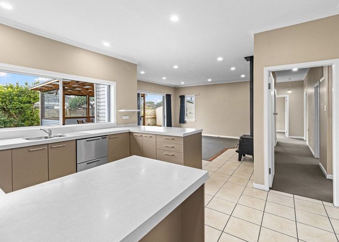  at 38 Doone Street, Lynmouth, New Plymouth, Taranaki