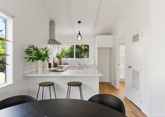  at 1/72 Vodanovich Road, Te Atatu South, Waitakere City, Auckland