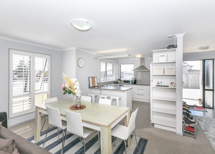  at 12 Ruske Place, Grandview Heights, Hamilton