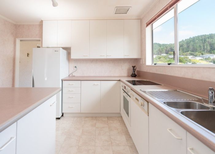  at 1 Peterhouse Street, Tawa, Wellington