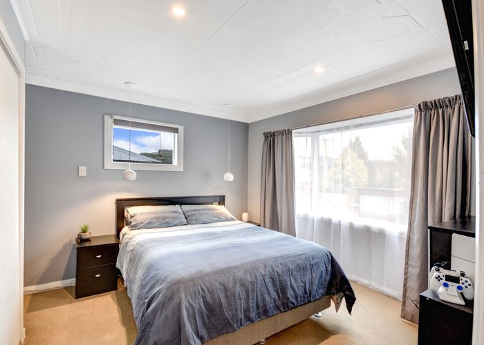  at 305 Kenmure Road, Kenmure, Dunedin