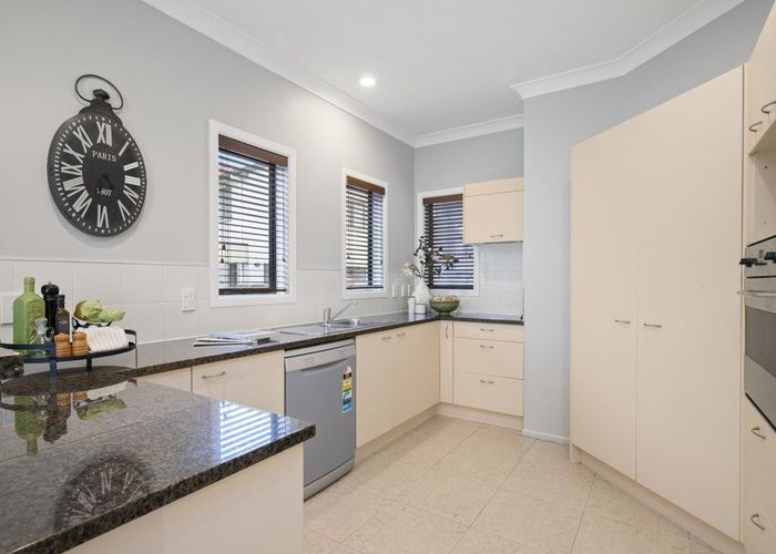  at 24/72 Huntington Drive, Huntington Park, Manukau City, Auckland
