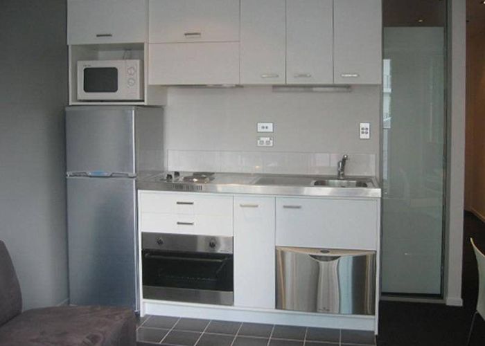  at 118 Queen Street, Northcote Point, Auckland