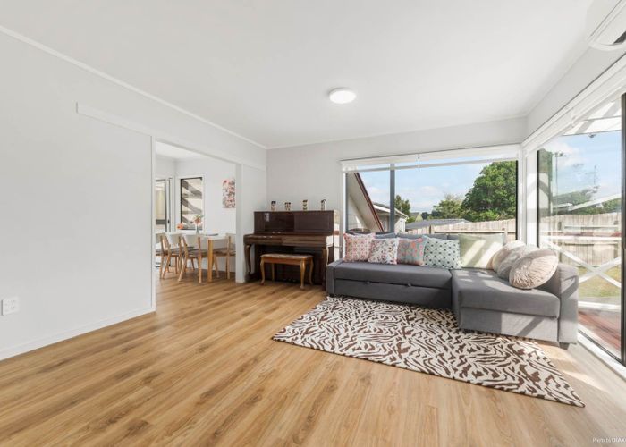  at 28 Sunward Rise, Glenfield, North Shore City, Auckland