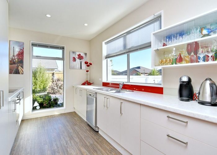  at 6 St Florian Place, Woolston, Christchurch City, Canterbury