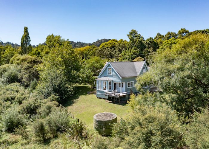  at 29 Landing Road, Titirangi, Auckland