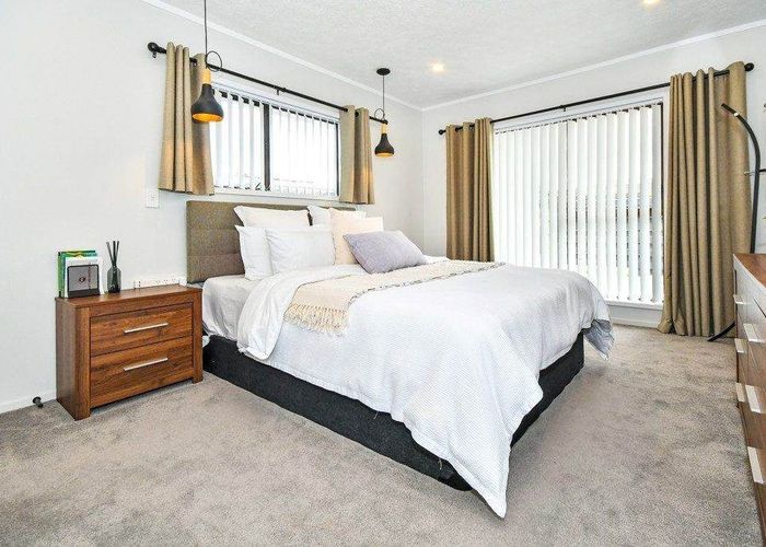  at 2/10 Ingram Street, Papakura, Papakura, Auckland