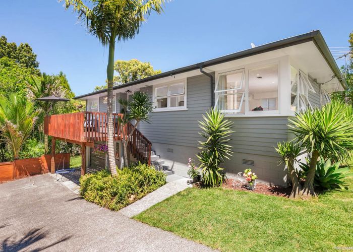  at 56 Park Road, Glenfield, Auckland