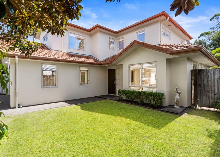  at 22 Fearnley Grove, Albany, Auckland