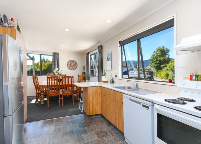  at 51 Arbor-Lea Avenue, Richmond