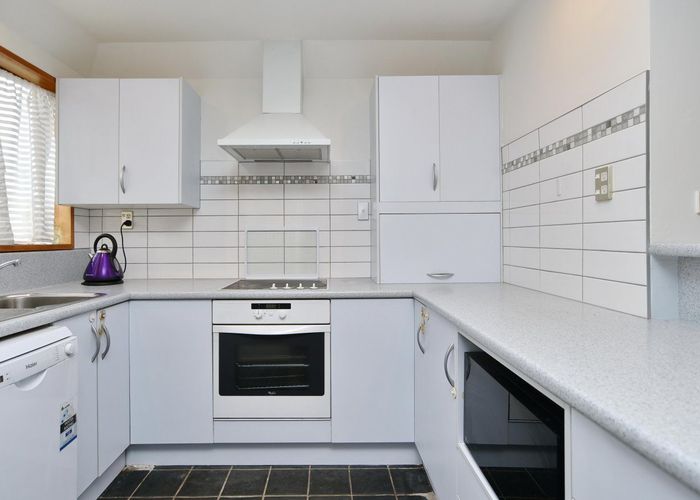  at 2/16 Owens Terrace, Upper Riccarton, Christchurch