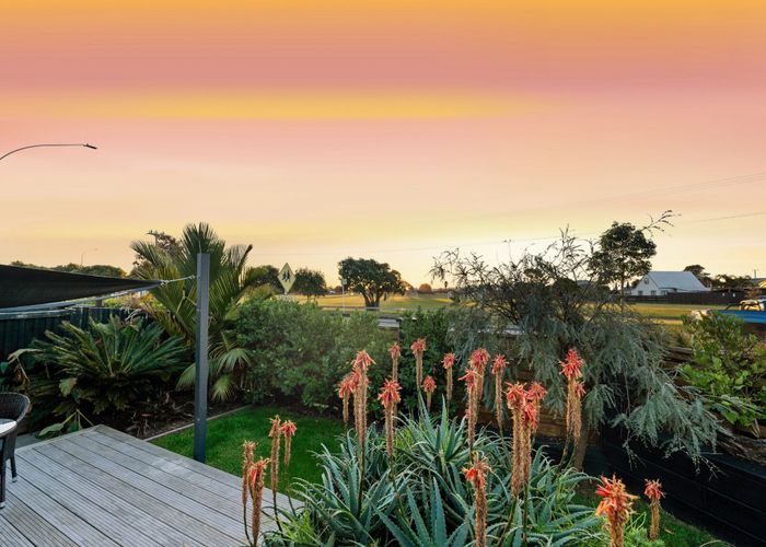  at 2 Pompallier Lane, Papamoa Beach, Papamoa