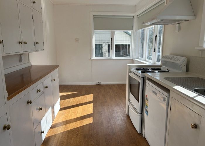  at 17 Bristol Crescent, Roslyn, Palmerston North, Manawatu / Whanganui