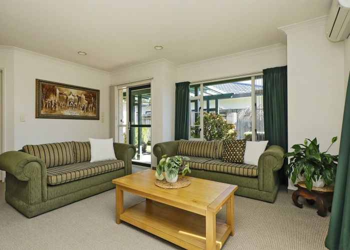  at 1B Knightsbridge Place, Taradale, Napier, Hawke's Bay