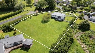  at 81 Foster Road, Temple View, Hamilton