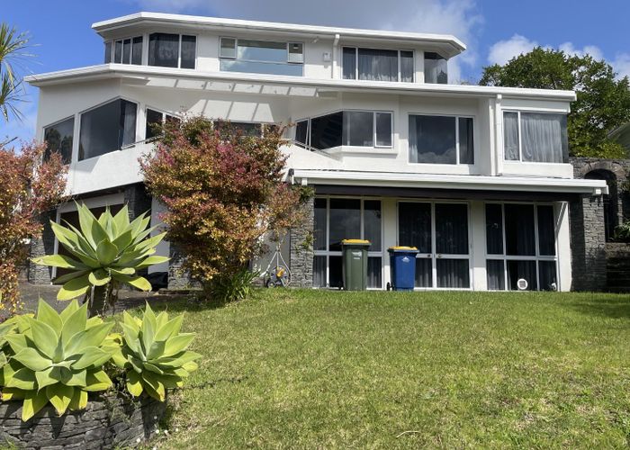  at 19 Calypso Place, Rothesay Bay, Auckland