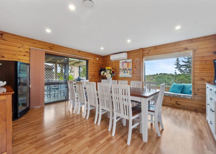  at 18 Lochend Place, Highland Park, Auckland