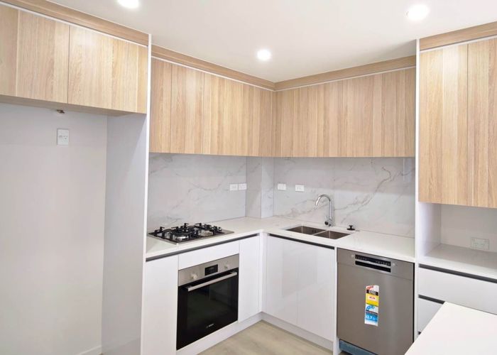  at 202E Beach Haven Road, Beach Haven, North Shore City, Auckland