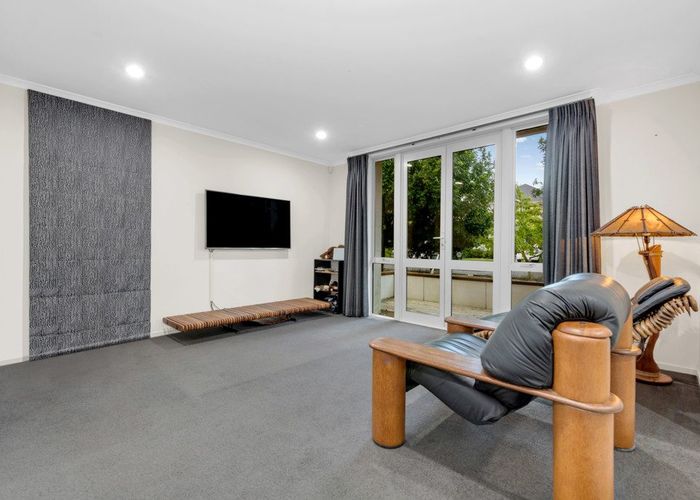  at 8 Mohua Avenue, Takanini, Papakura, Auckland